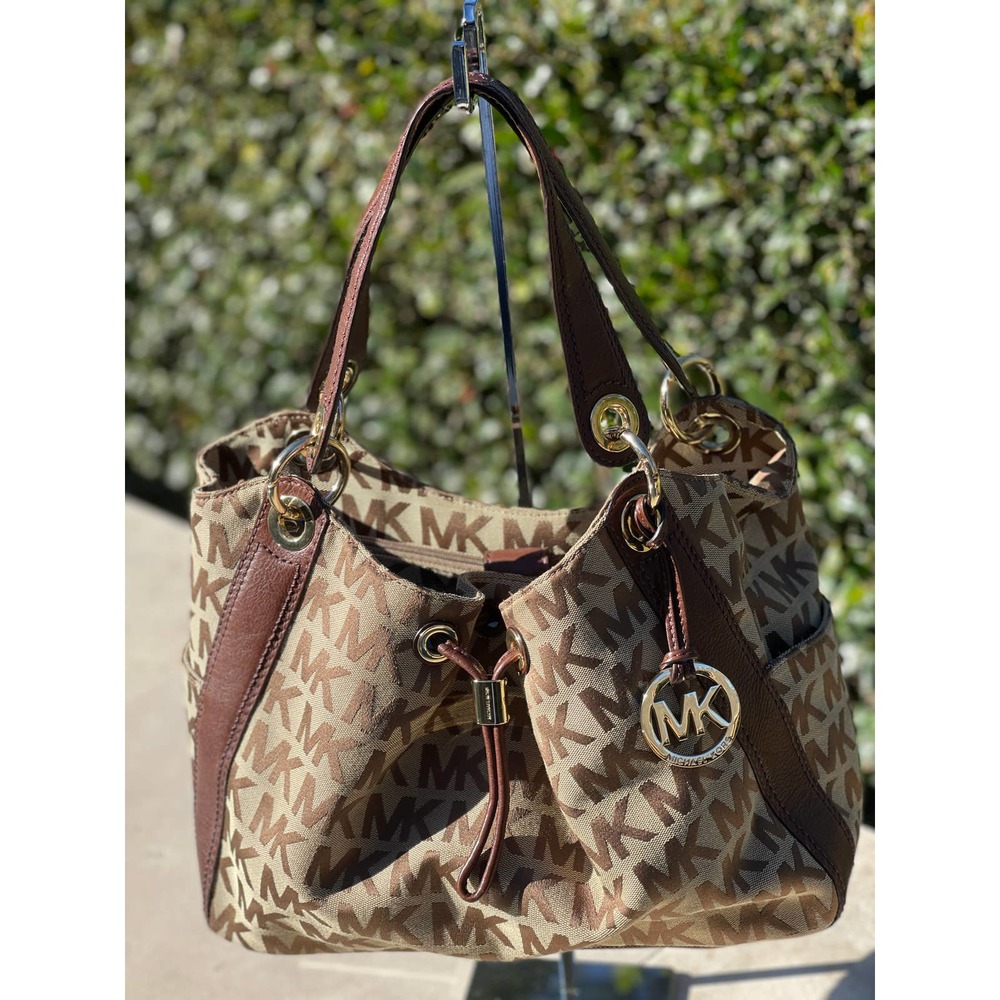 Michael Kors Ludlow Shoulder Bag - Picture 2 of 12